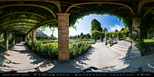 Mainau 2015
                                                  Rosengarten Arkaden
                                                  West