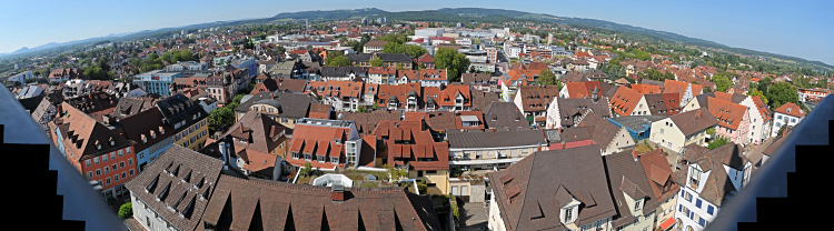 Radolfzell am Bodensee
vom Münsterturm aus
Blickrichtung Nord Radolfzell am Bodensee
vom Münsterturm aus
Blickrichtung Nord