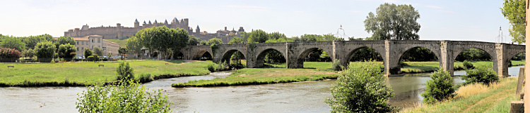 Blick von Norden auf die
                                          Cite von Carcassonne