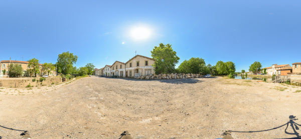Canal du Midi bei
                                            Beziers, Languedoc,
                                            Frankreich Kugelpanorama an
                                            einem Auslauf zum Orb