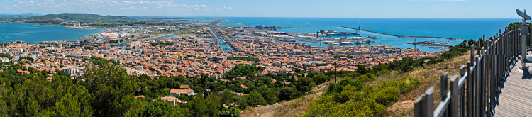 Blick
                                          auf die Hafenstadt Sete